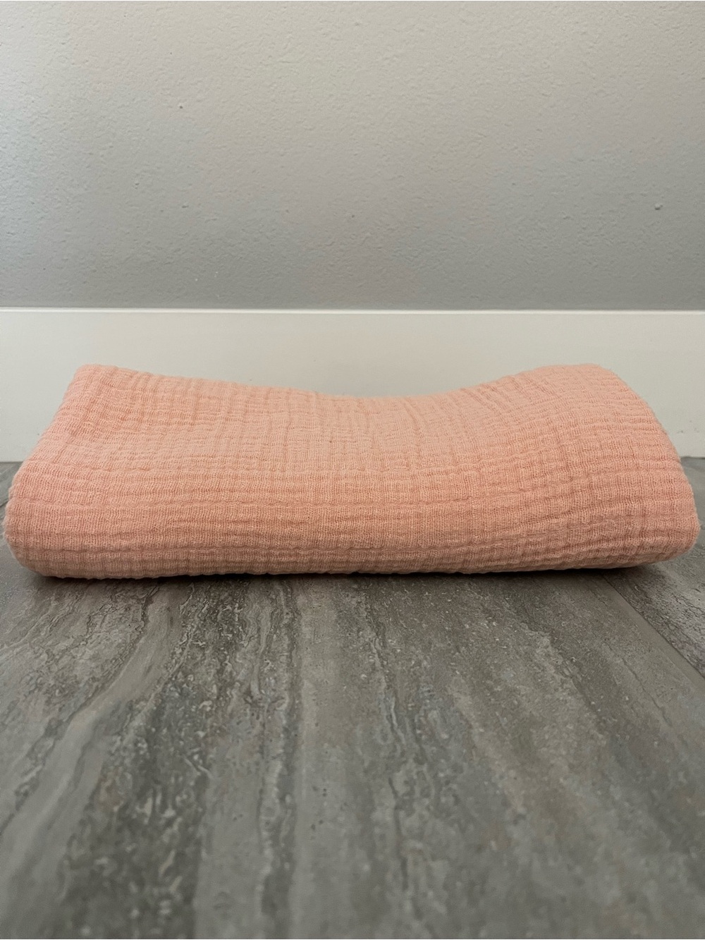 aden + anais Peach Waffle Muslin Throw, 100% Organic Cotton - Like New - Used 1x